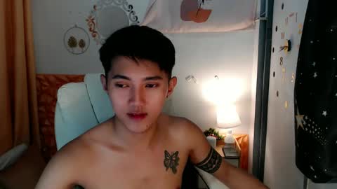 Snapshot of cuteasiancock98 chatting on March 12, 12:42 am Steph online show from March 12, 12:42 am