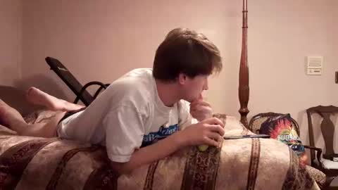 cuteboii29 online show from February 22, 3:01 am