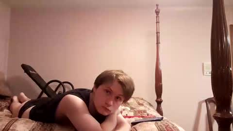 cuteboii29 online show from March 4, 2:17 am