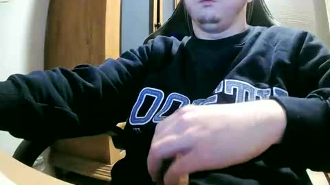 Snapshot of cuteboy090 chatting on December 19, 5:50 pm Cuteboy090 online show from December 19, 5:50 pm