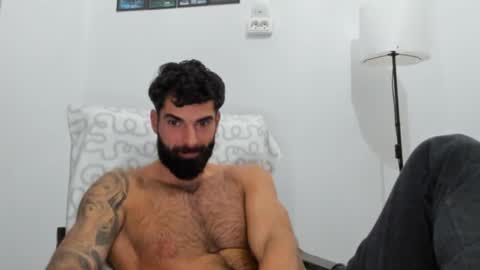 cuteeboy online show from December 13, 9:32 pm