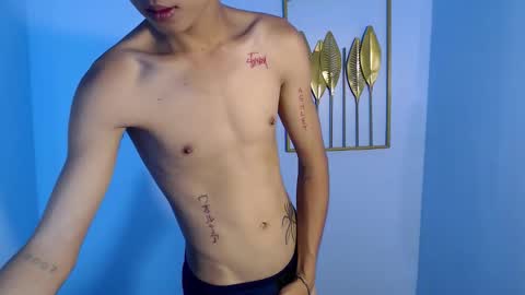 cutiewalter online show from April 15, 1:22 pm