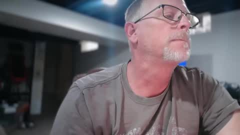 cuuminpussy online show from April 21, 11:22 pm