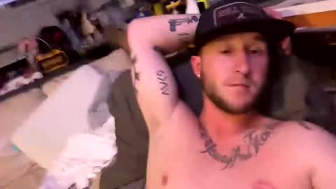 Wild-one online show from December 29, 7:06 am