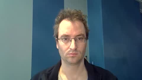 Snapshot of daanschr chatting on February 16, 2:32 pm daanschr online show from February 16, 2:32 pm