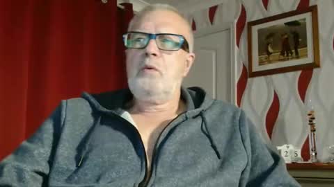 Brian ... online show from September 25, 7:57 pm