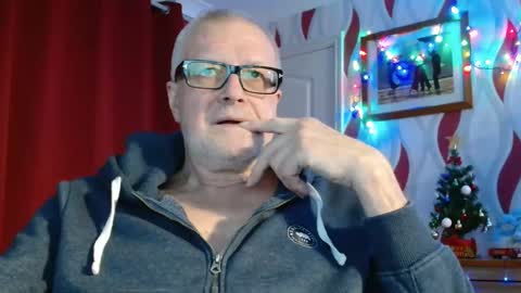 Brian ... online show from December 18, 9:22 pm