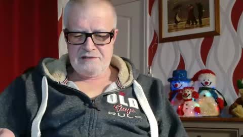 Brian ... online show from December 10, 9:00 pm