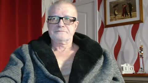 Brian ... online show from February 10, 9:04 pm