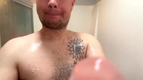 Snapshot of daddycam33 chatting on October 9, 3:39 pm DaddyCam33 online show from October 9, 3:39 pm