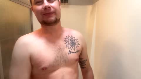 Snapshot of daddycam33 chatting on January 28, 5:14 pm DaddyCam33 online show from January 28, 5:14 pm