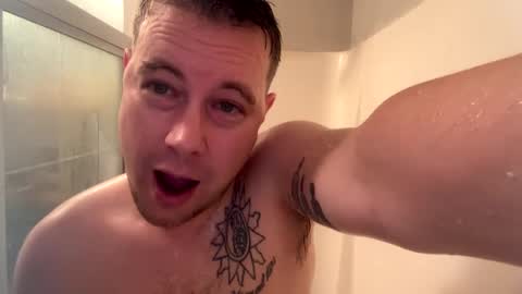Snapshot of daddycam33 chatting on January 31, 10:52 pm DaddyCam33 online show from January 31, 10:52 pm