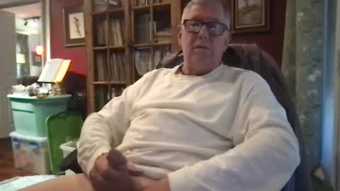 Snapshot of daddycok4 chatting on December 6, 2:38 pm DaddyCok4 online show from December 6, 2:38 pm