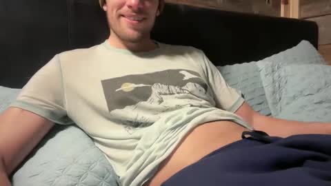 Snapshot of daddydoesit69 chatting on February 5, 2:30 am Leo online show from February 5, 2:30 am
