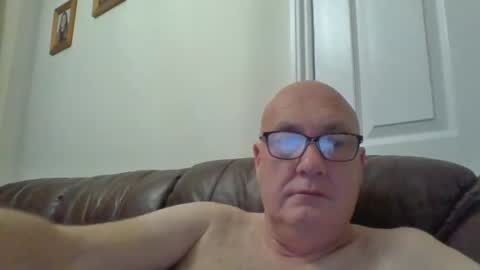 daddyhere4uall6 online show from November 30, 10:56 pm