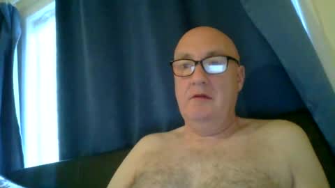 daddyhere4uall6 online show from November 22, 9:42 am