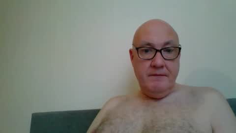 daddyhere4uall6 online show from November 11, 7:57 am