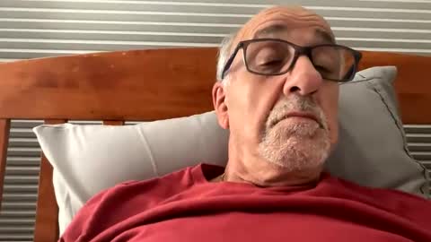 Snapshot of daddyweis chatting on September 28, 3:26 am daddyweis online show from September 28, 3:26 am