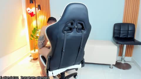 Snapshot of dafboy_ chatting on December 5, 1:38 pm Allan Daf online show from December 5, 1:38 pm
