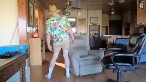 dakit online show from October 31, 11:30 pm