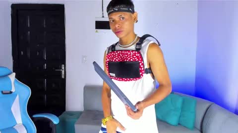 Snapshot of damar_felipe chatting on March 12, 1:03 am damar_felipe online show from March 12, 1:03 am