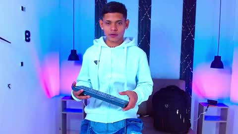 Snapshot of damar_felipe chatting on September 28, 4:10 am damar_felipe online show from September 28, 4:10 am