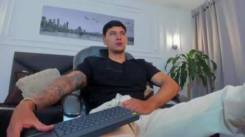 DAMIAN online show from November 6, 12:08 pm