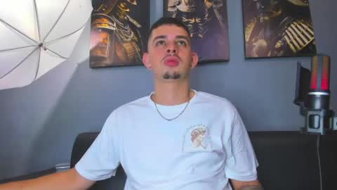 Damian Oliver online show from April 24, 2:03 am