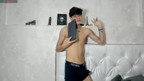 damian_saint online show from June 3, 4:58 am