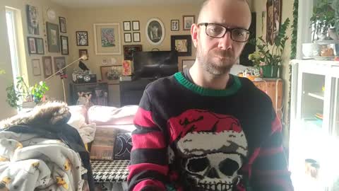 Snapshot of damien_mace chatting on December 25, 2:34 pm damien_mace online show from December 25, 2:34 pm
