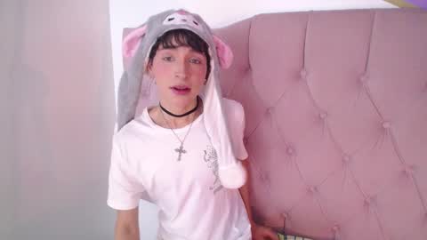 Damiian21  online show from March 12, 2:01 pm
