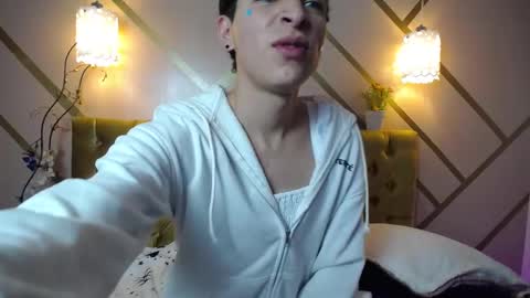 Damiian21  online show from February 13, 2:42 pm