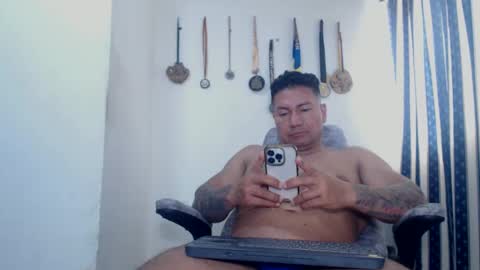Snapshot of dammuscle chatting on October 2, 4:00 pm dammuscle online show from October 2, 4:00 pm