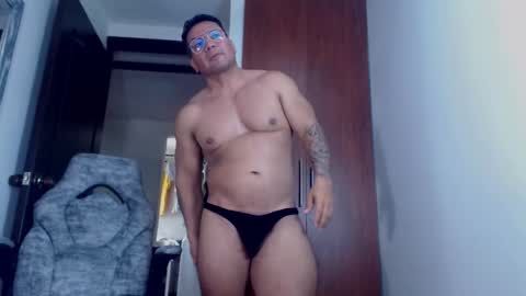 dammuscle online show from November 9, 5:50 pm