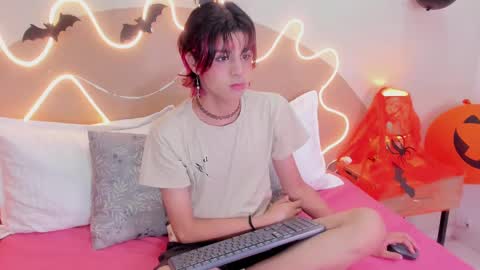 D A N online show from October 29, 2:42 pm