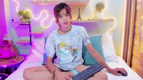 D A N online show from October 14, 1:40 pm