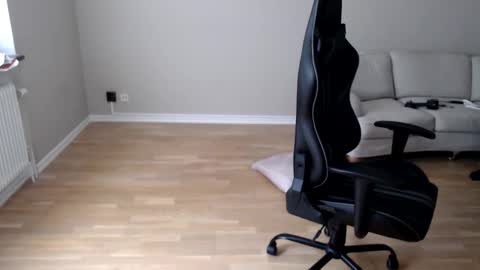 dan_the_man43 online show from March 7, 12:36 pm