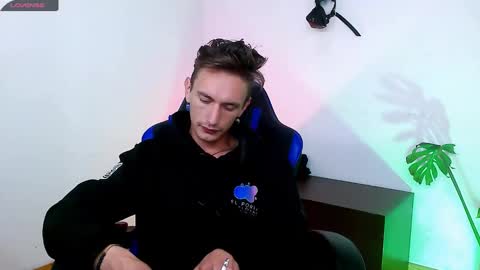 Dan and Noah online show from October 16, 2:30 am