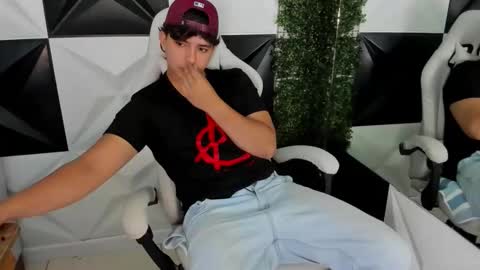 dani_cumboy online show from November 17, 3:26 pm