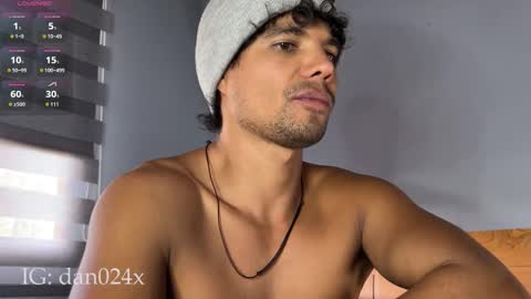 Daniel  online show from December 21, 9:12 pm