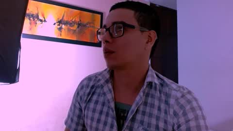 Snapshot of daniel_de_la_rose chatting on October 31, 5:16 pm Daniel online show from October 31, 5:16 pm