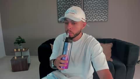 daniel_kingxxx online show from February 23, 11:45 am