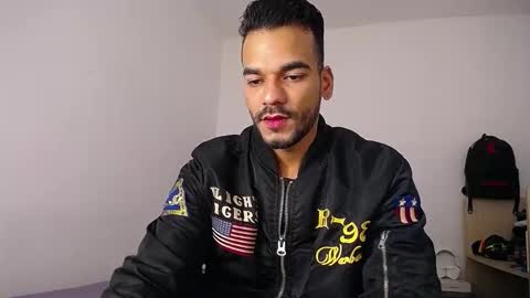 Daniel Sherlock online show from December 3, 1:28 pm