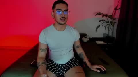 Dani  online show from December 18, 1:01 am