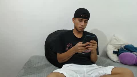 Snapshot of danielitopapii chatting on February 26, 6:42 pm danielitopapii online show from February 26, 6:42 pm