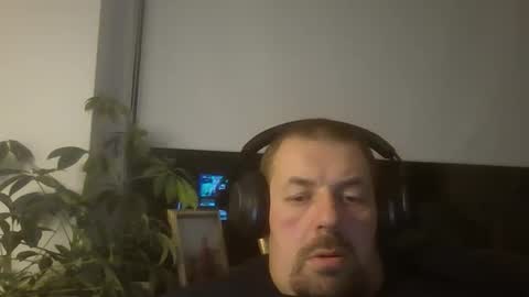 danishman1980 online show from November 16, 12:24 am