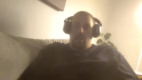 danishman1980 online show from December 3, 9:54 pm