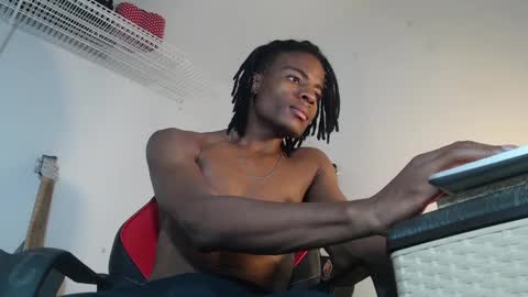 Snapshot of dann_hill1 chatting on February 26, 7:03 pm dann hill1 online show from February 26, 7:03 pm