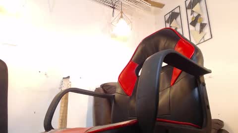 Snapshot of dann_hill1 chatting on September 28, 1:47 am dann hill1 online show from September 28, 1:47 am