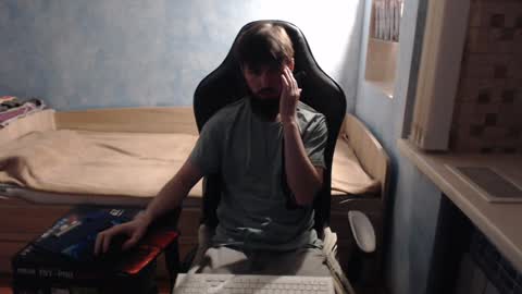Snapshot of danny634 chatting on December 9, 12:23 am Danny online show from December 9, 12:23 am